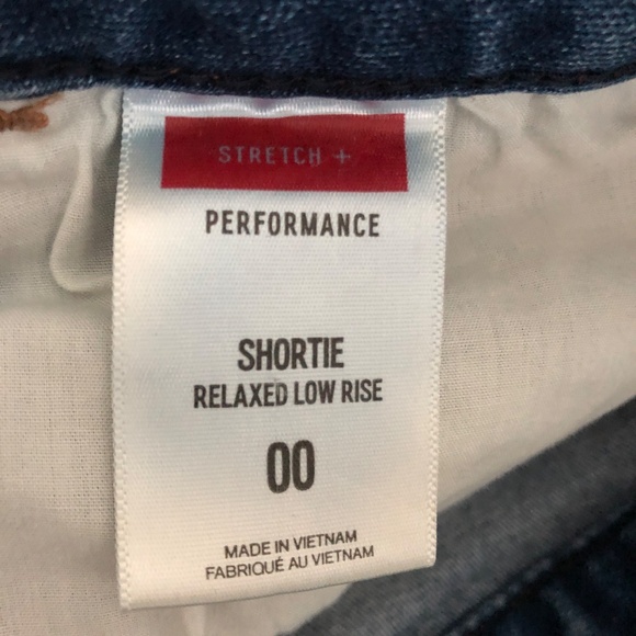 Express Shortie Relaxed Low Rise Shorts - Distressed Denim Size 00 - Picture 6 of 7